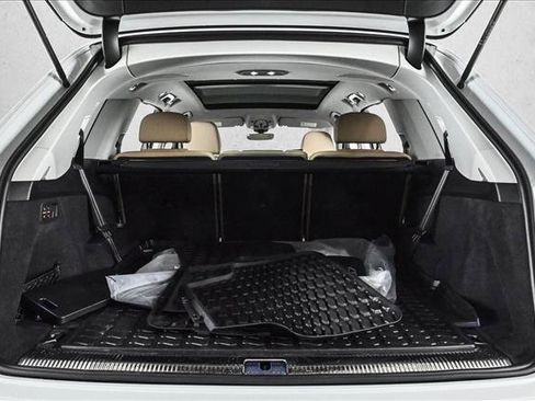 Certified 2025 Audi Q7 3.0T Premium Plus image 6