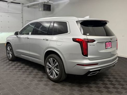 Used 2020 Cadillac XT6 Premium Luxury w/ Platinum Package AWD/4WD image 3