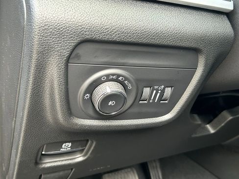 New 2025 Jeep Grand Cherokee L Limited w/ Black Appearance Package RWD image 43