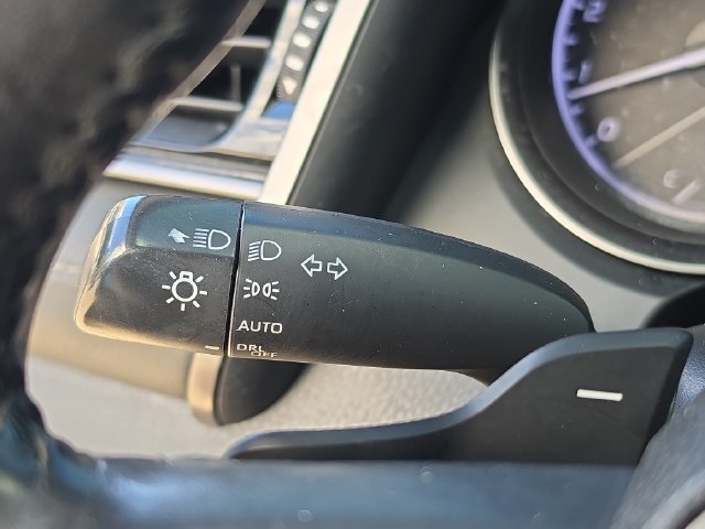 Used 2021 Toyota Camry SE FWD image 23