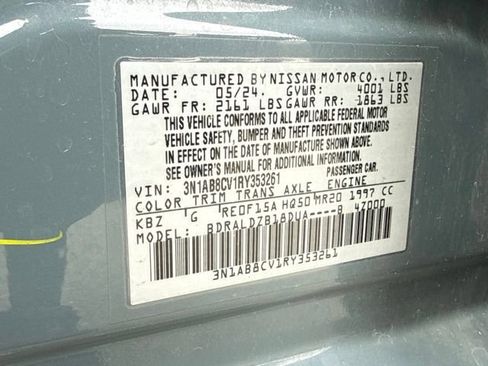 Used 2024 Nissan Sentra SV FWD image 11