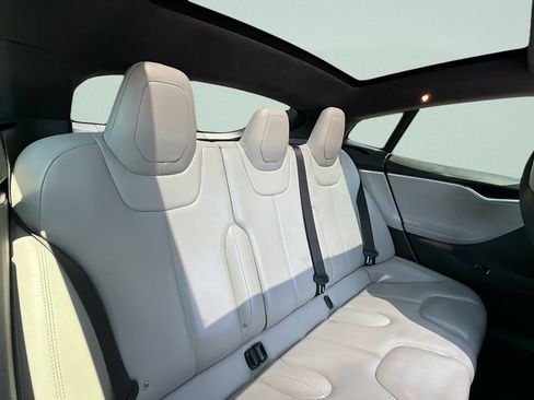 Used 2015 Tesla Model S 85D AWD/4WD image 31