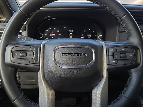 Used 2023 GMC Yukon Denali AWD/4WD image 24