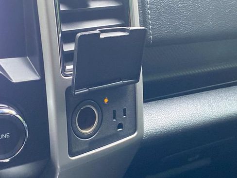 Used 2019 Ford F150 Lariat AWD/4WD image 28