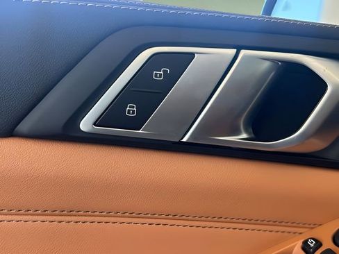 New 2026 BMW X5 xDrive40i w/ Climate Comfort Package image 12