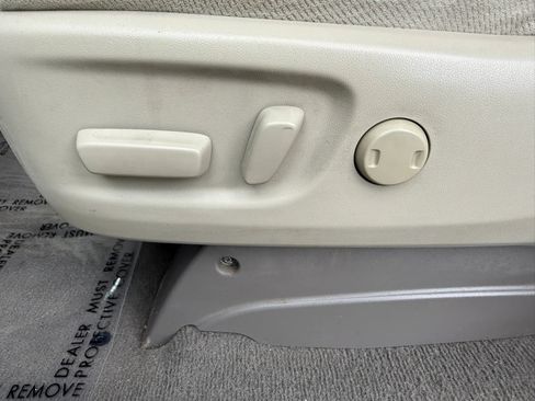 Used 2011 Toyota Sienna LE FWD image 19