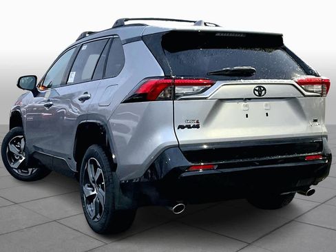 New 2025 Toyota RAV4 SE image 11