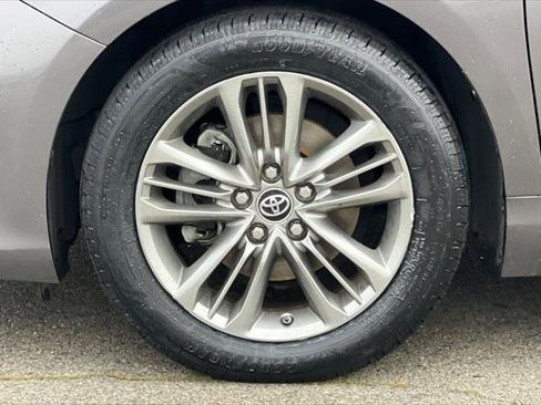 Certified 2016 Toyota Camry SE image 28