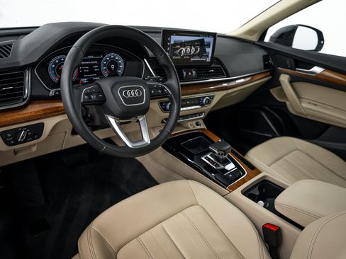 Certified 2023 Audi Q5 2.0T Premium Plus w/ Premium Plus Package AWD/4WD image 8