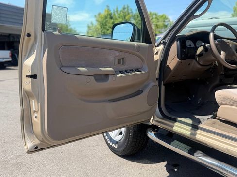 Used 2004 Toyota Tacoma PreRunner RWD image 73