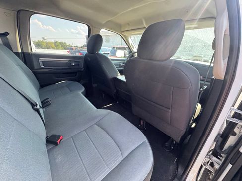 Used 2022 RAM 1500 Classic SLT AWD/4WD image 29