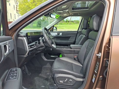 Certified 2024 Hyundai Santa Fe Limited AWD/4WD image 3