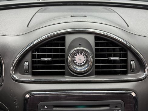 Used 2015 Buick Enclave Leather w/ Trailering Package image 19