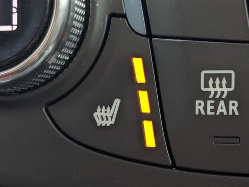 Used 2019 Chevrolet Traverse LT FWD image 26