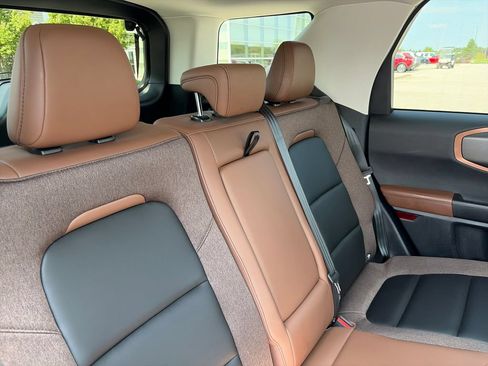 Used 2025 Ford Bronco Sport Outer Banks w/ Outer Banks Tech Package+ AWD/4WD image 37