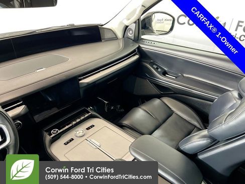 Used 2025 Lincoln Navigator L Reserve image 30