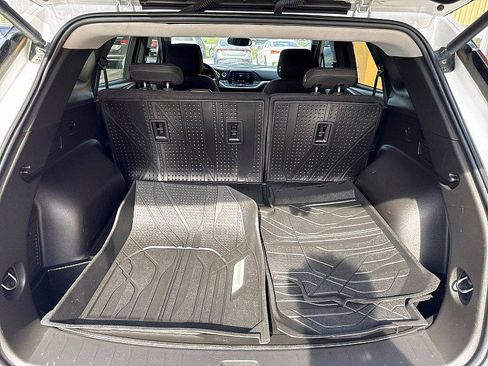 Used 2020 Chevrolet Blazer LT FWD image 13