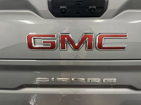 Certified 2025 GMC Sierra 1500 SLT image 31