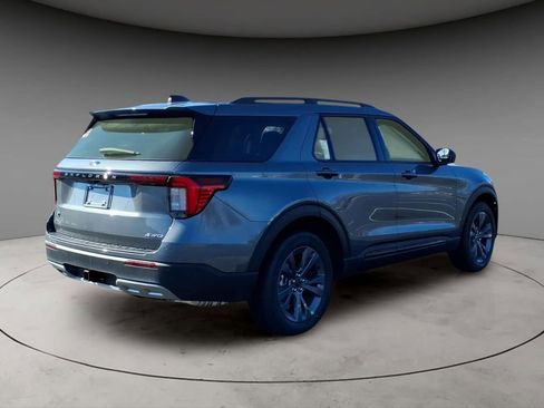 New 2026 Ford Explorer Active w/ Active Comfort Package image 8