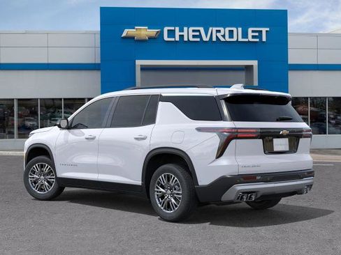 New 2026 Chevrolet Traverse LT FWD image 3