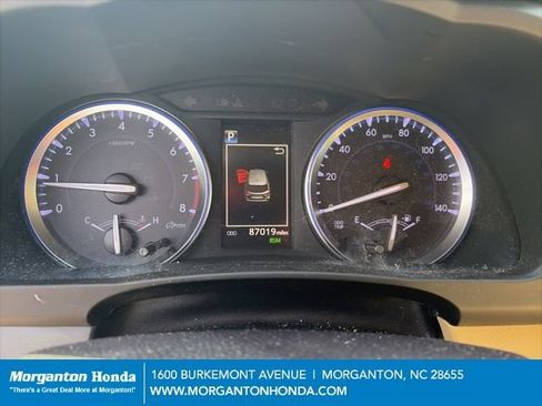 Used 2018 Toyota Highlander XLE FWD image 8
