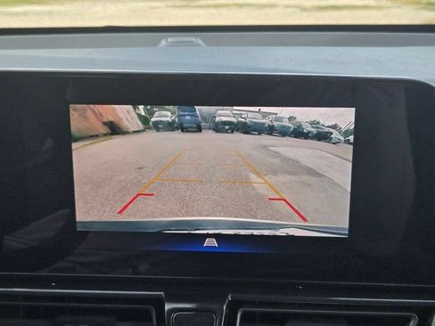 Used 2025 Chevrolet TrailBlazer LT AWD/4WD image 19