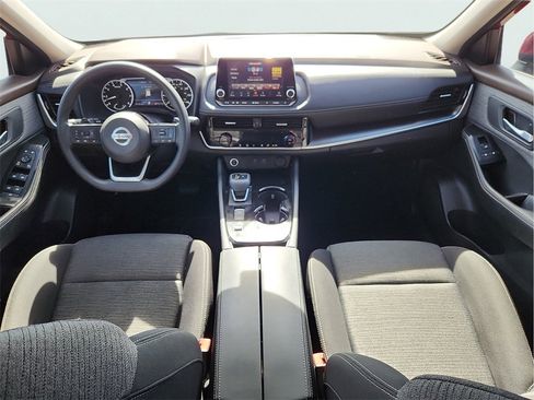 Used 2021 Nissan Rogue SV image 13