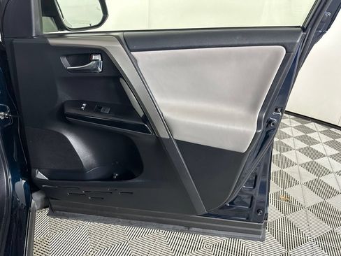 Used 2017 Toyota RAV4 Limited AWD/4WD image 32