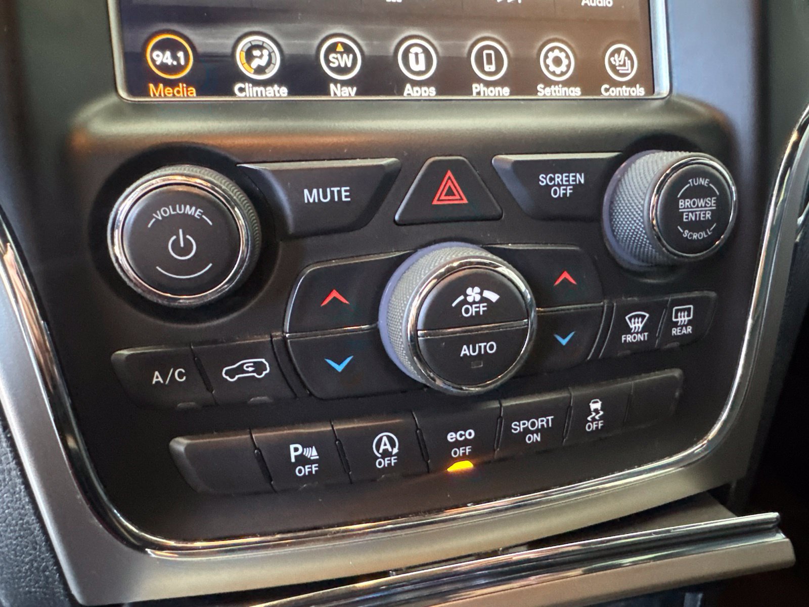 Used 2018 Jeep Grand Cherokee Limited w/ Trailer Tow Group IV AWD/4WD image 33