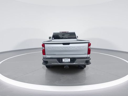 Used 2022 Chevrolet Silverado 2500 LT w/ Convenience Package image 7