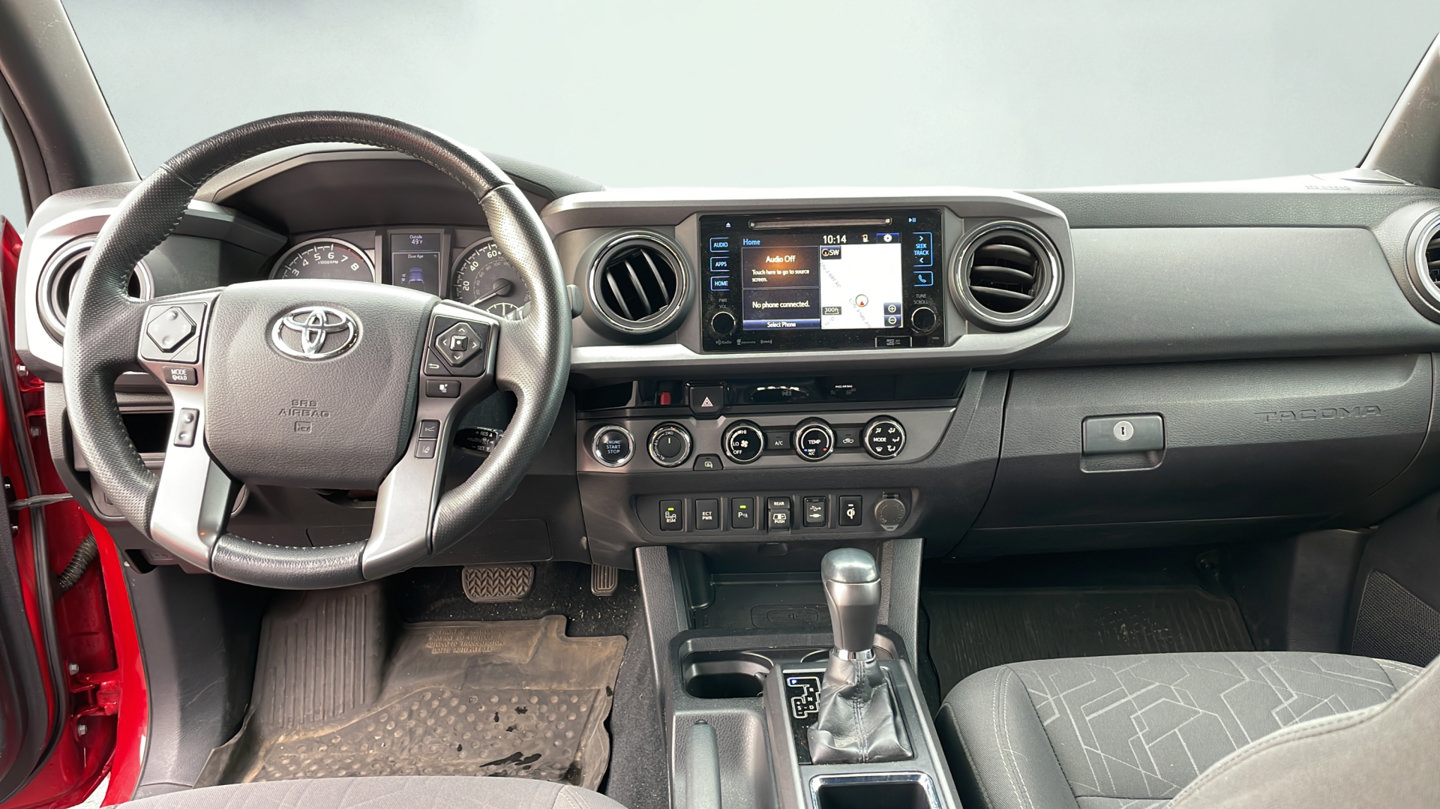 Used 2018 Toyota Tacoma TRD Off-Road w/ Technology Package AWD/4WD image 11