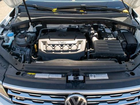 Used 2019 Volkswagen Tiguan SEL Premium R-Line image 11