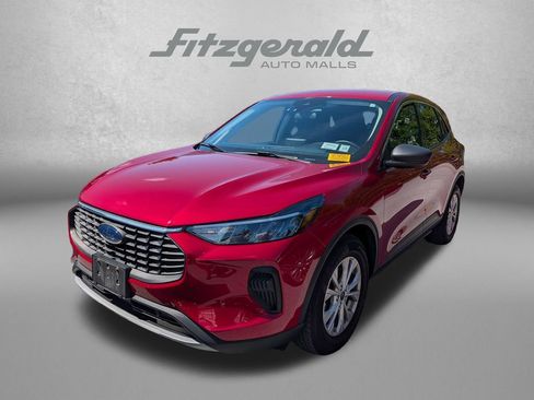Used 2023 Ford Escape Active AWD/4WD image 2