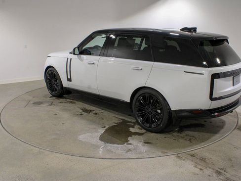 New 2026 Land Rover Range Rover Long Wheelbase SE AWD/4WD image 3