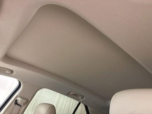 Used 2023 Buick Envision Avenir image 22