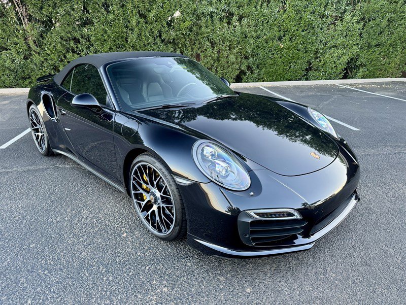 Used 2015 Porsche 911 Turbo S w/ High-end Infotainment Package AWD/4WD image 59