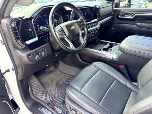 Used 2024 Chevrolet Silverado 2500 LTZ w/ LTZ Plus Package AWD/4WD image 11