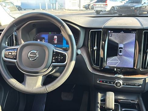 Used 2023 Volvo XC60 B5 Plus w/ Climate Package AWD/4WD image 7