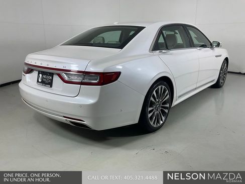 Used 2017 Lincoln Continental Select w/ Technology Package FWD image 6