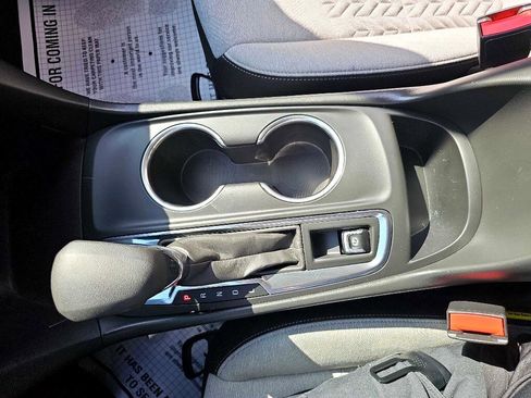 Used 2022 Chevrolet Equinox LS image 30