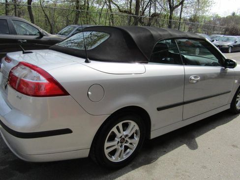 Used 2007 Saab 9-3 2.0T w/ Premium Audio Pkg FWD image 16