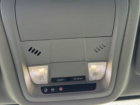 Used 2020 GMC Acadia SLE w/ Driver Convenience Package image 27