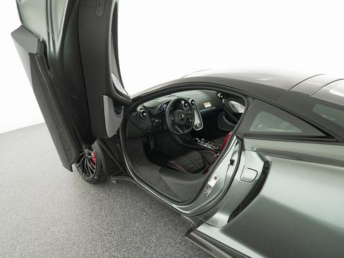 New 2026 McLaren GTS RWD image 12