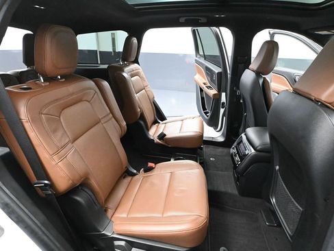 Used 2023 Lincoln Aviator Reserve image 50