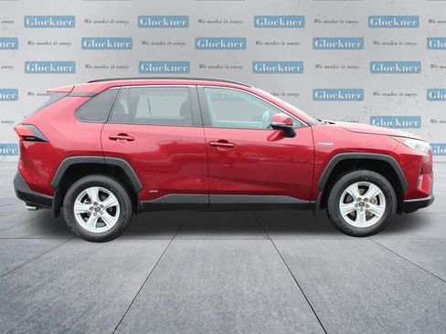 Used 2019 Toyota RAV4 XLE w/ Convenience Package image 4