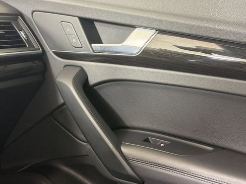 Certified 2019 Audi Q5 2.0T Premium Plus w/ Premium Plus Package AWD/4WD image 14