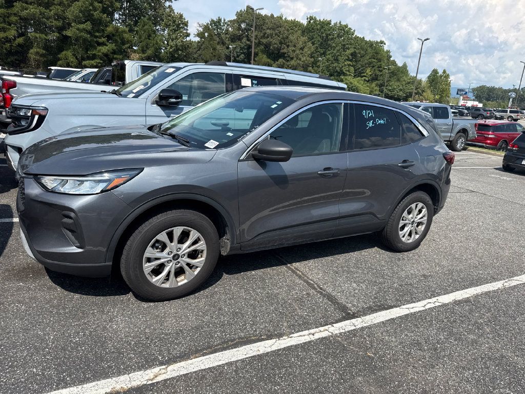 Used 2024 Ford Escape Active AWD/4WD image 6