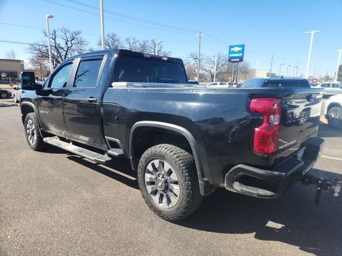Used 2024 Chevrolet Silverado 2500 Custom w/ Custom Convenience Package image 5