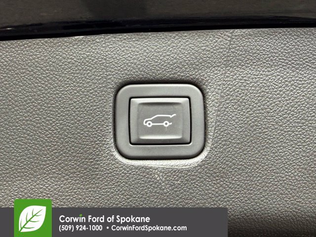 Used 2025 Chevrolet Blazer RS AWD/4WD image 19