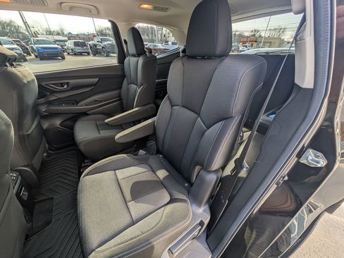 Used 2024 Subaru Ascent Premium w/ Convenience Package image 16